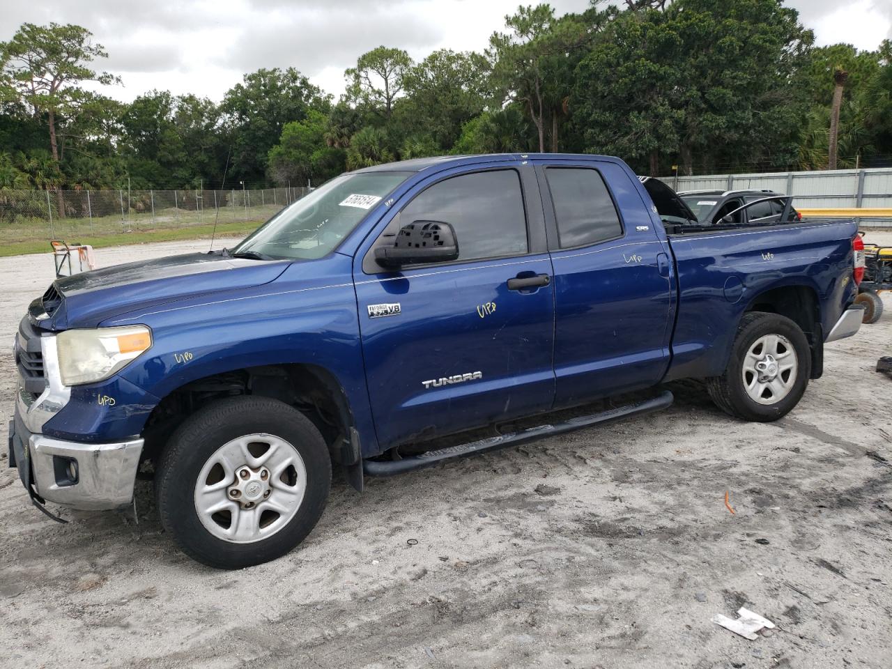 5TFRY5F10EX172556 2014 Toyota Tundra Double Cab Sr/Sr5