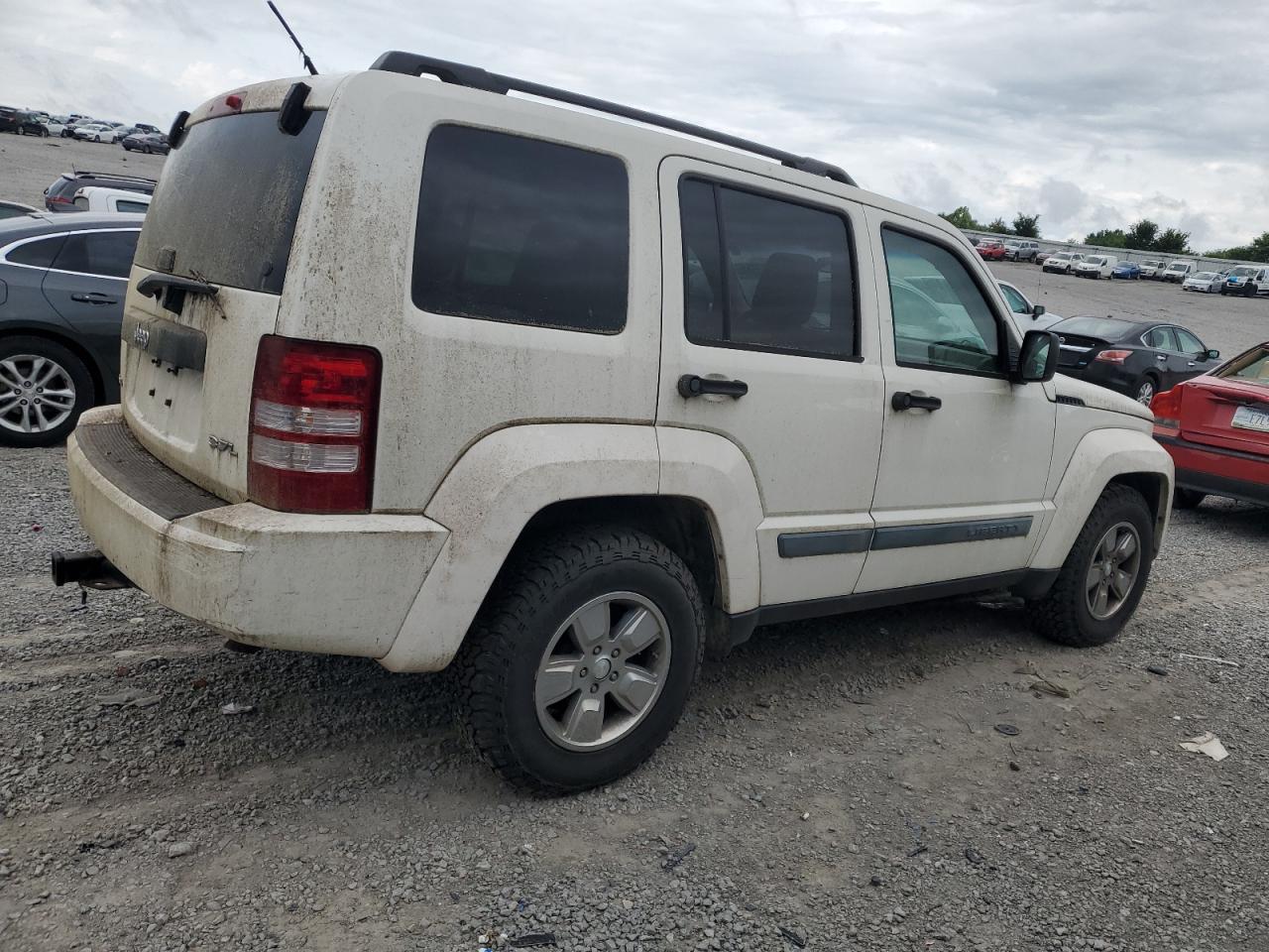 1J8GN28K98W207733 2008 Jeep Liberty Sport