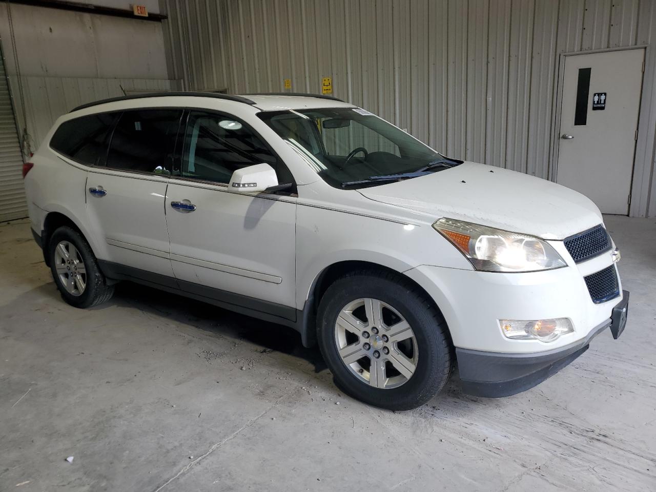 1GNKVGED6CJ110586 2012 Chevrolet Traverse Lt