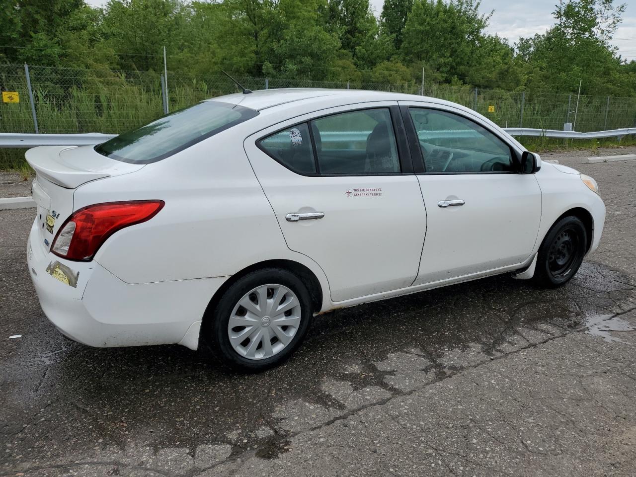 2013 Nissan Versa S vin: 3N1CN7AP4DL876519