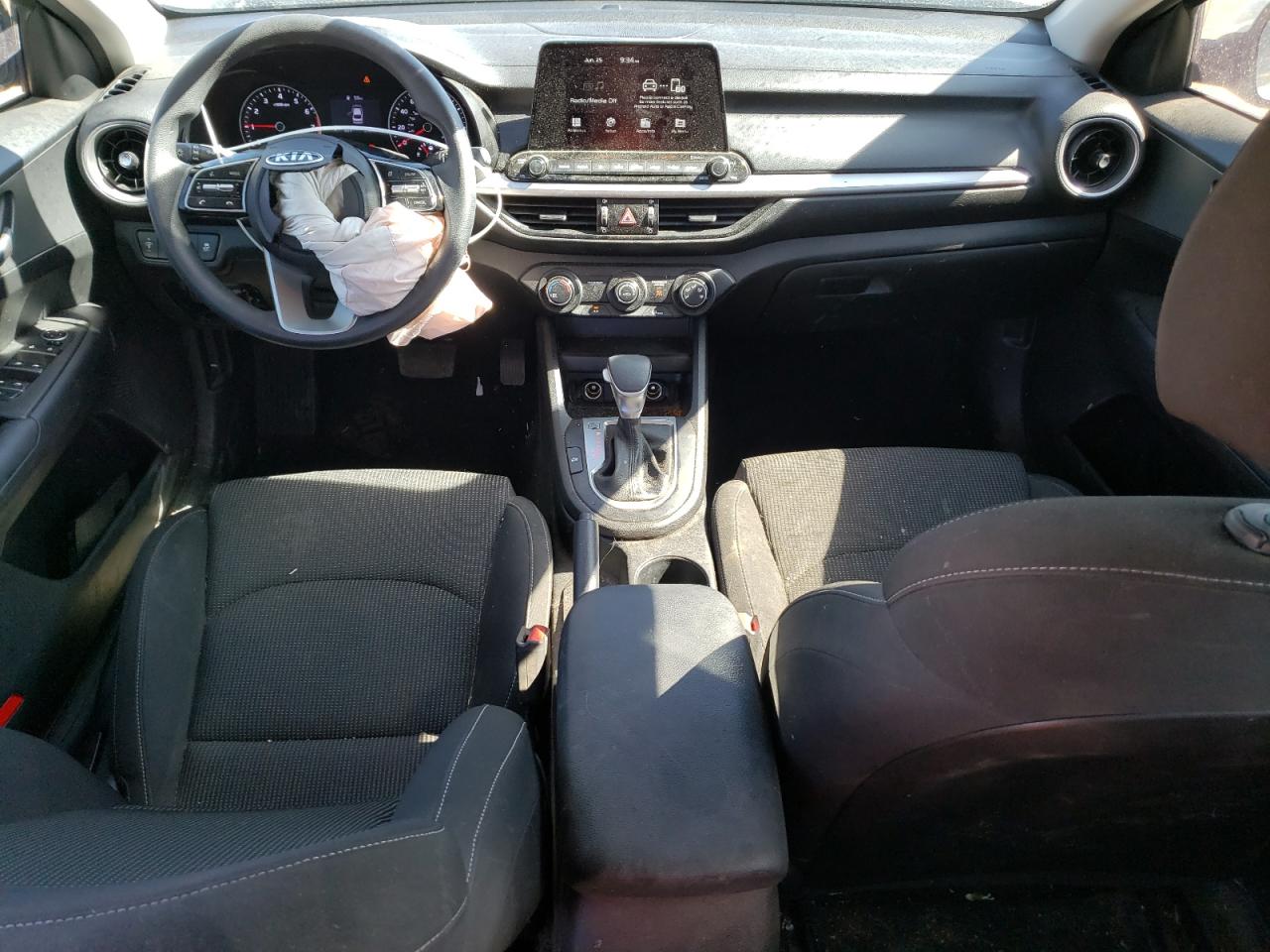 3KPF24ADXME369796 2021 Kia Forte Fe