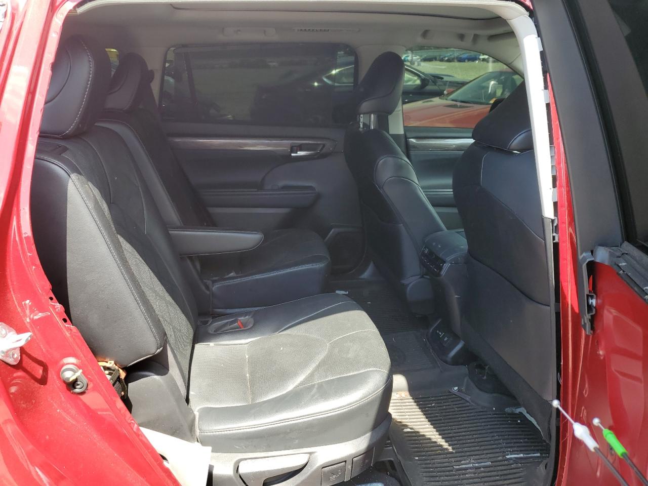 5TDFZRBH1NS169603 2022 Toyota Highlander Platinum