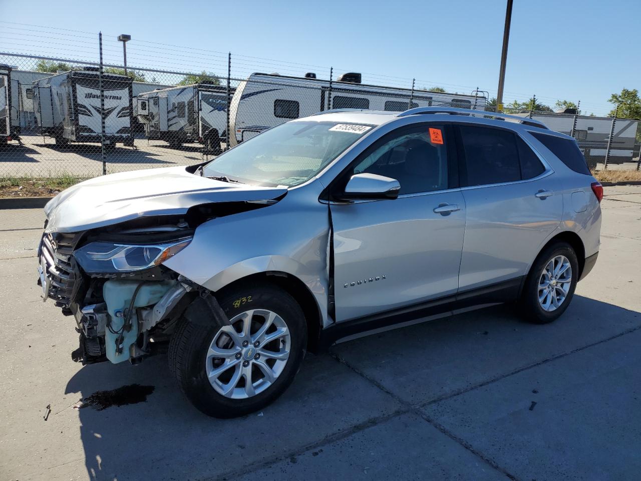 2GNAXJEV1J6285656 2018 Chevrolet Equinox Lt