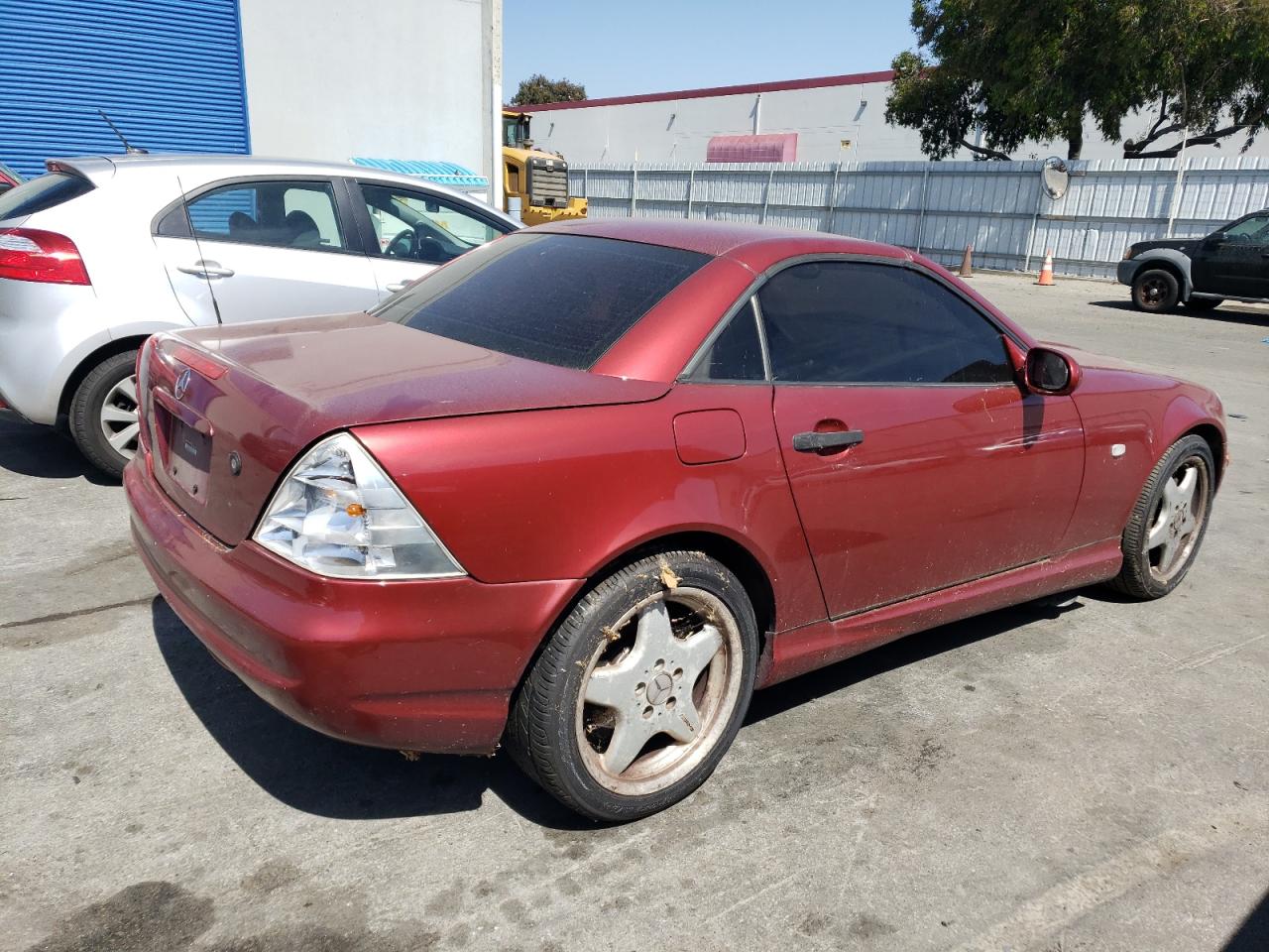 WDBKK47F9XF123547 1999 Mercedes-Benz Slk 230 Kompressor