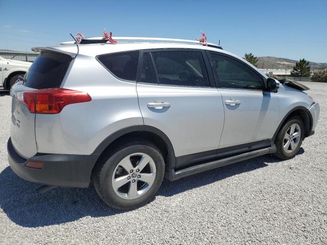 VIN JTMRFREV7FJ031506 2015 Toyota RAV4, Xle no.3