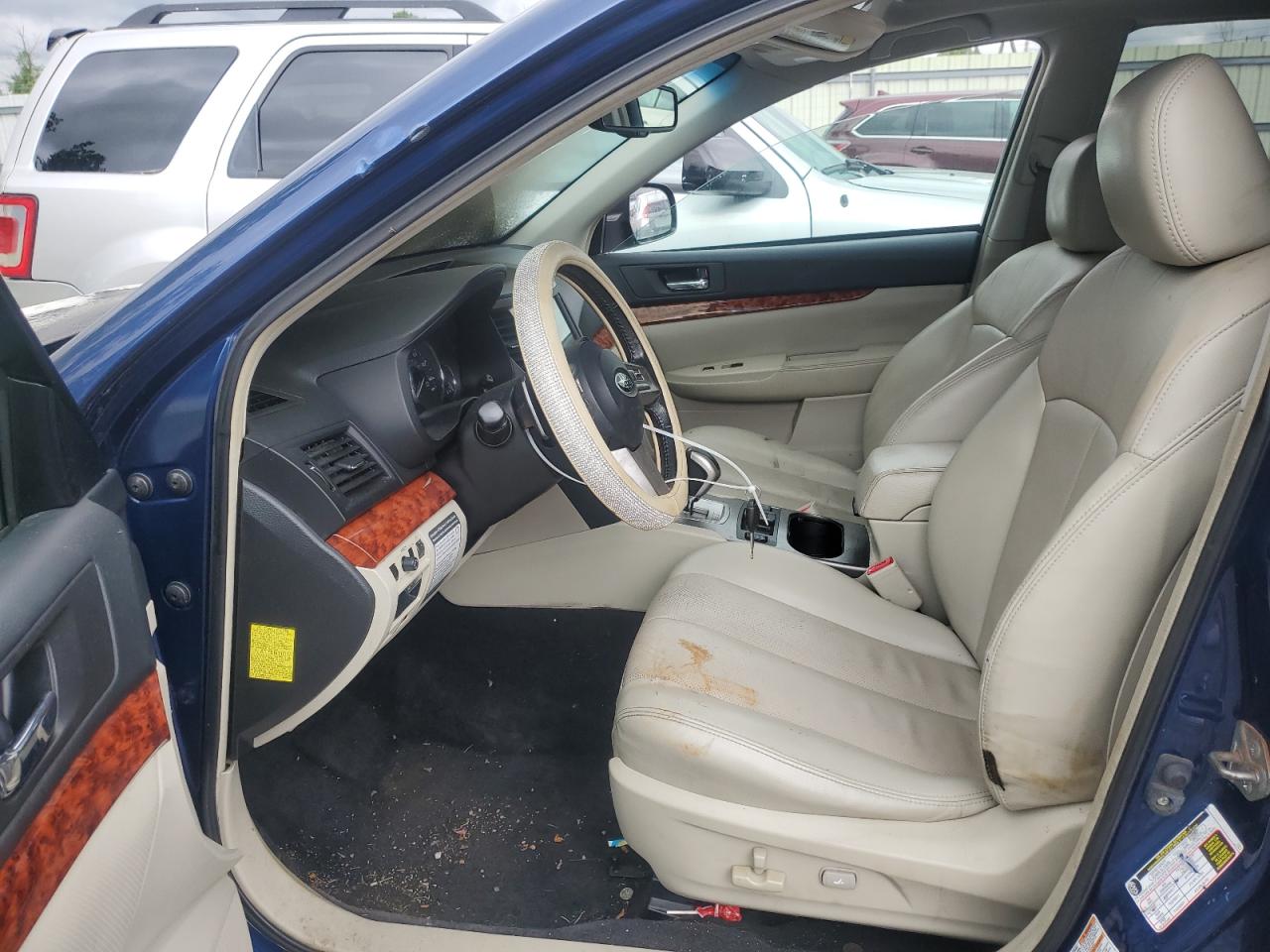 4S4BRBKC2A3372890 2010 Subaru Outback 2.5I Limited