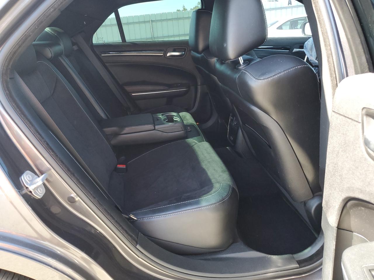 2C3CCABG1JH216526 2018 Chrysler 300 S