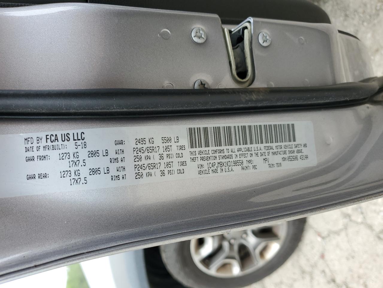 1C4PJMBX1KD198550 2019 Jeep Cherokee Trailhawk