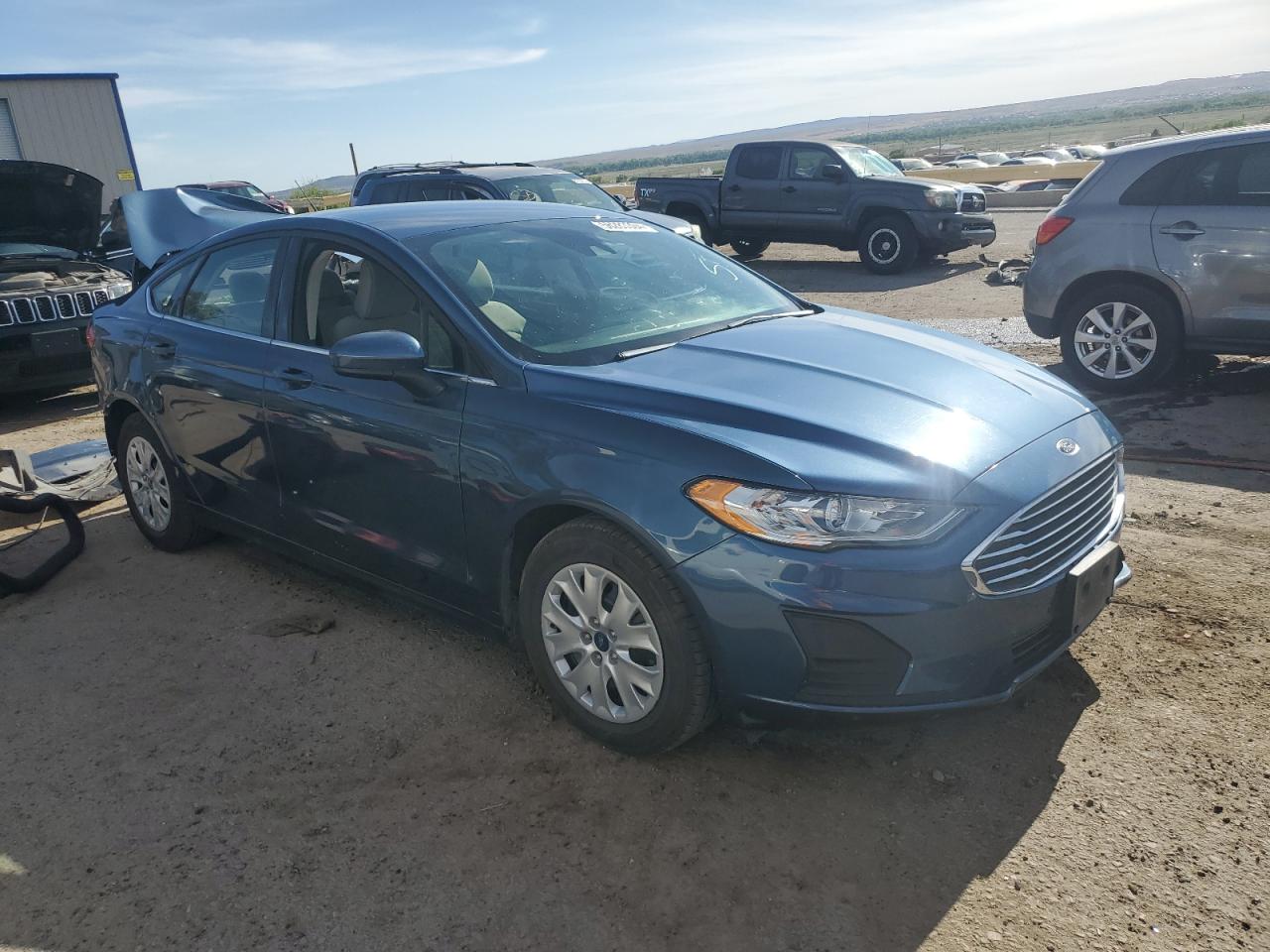 2019 Ford Fusion S vin: 3FA6P0G73KR249300