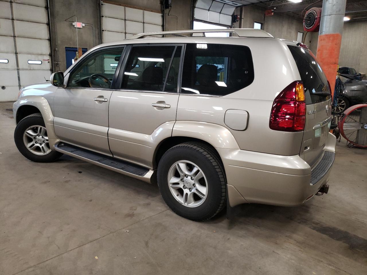 JTJBT20X440033899 2004 Lexus Gx 470