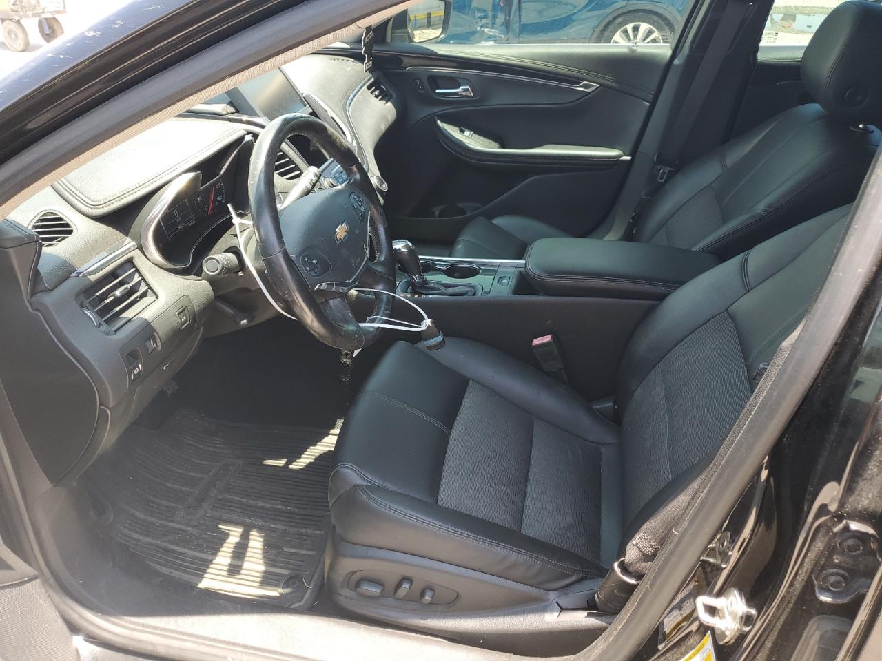 2G1105SA6J9140156 2018 Chevrolet Impala Lt