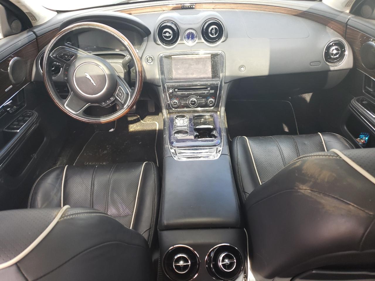 SAJWA1GE2CMV27079 2012 Jaguar Xj Supercharged