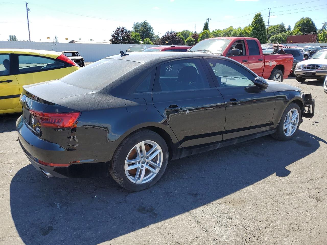 2017 Audi A4 Premium vin: WAUANAF47HN013572