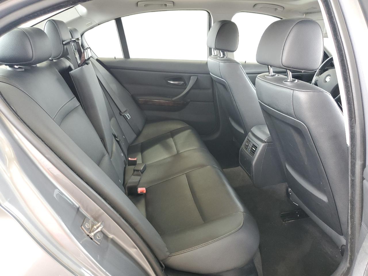 WBAPH7C5XAE129601 2010 BMW 328 I