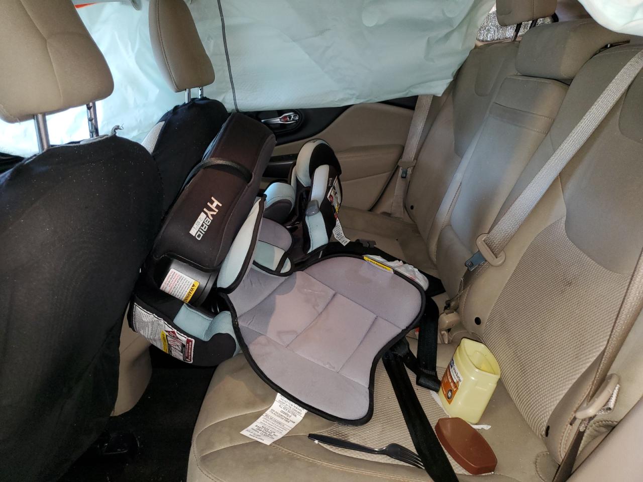 1C4PJLCB0KD246908 2019 Jeep Cherokee Latitude