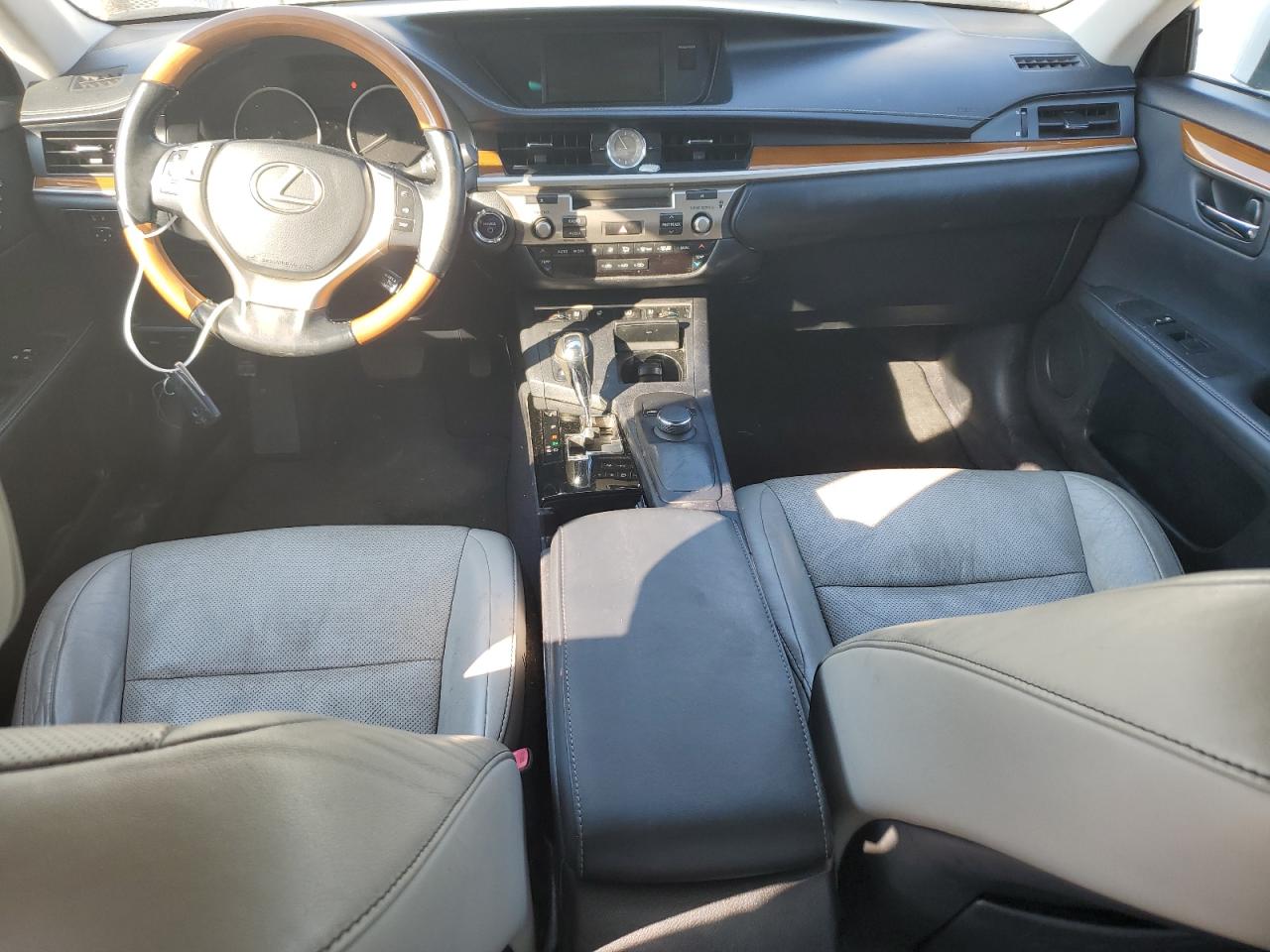 JTHBW1GG3E2049798 2014 Lexus Es 300H