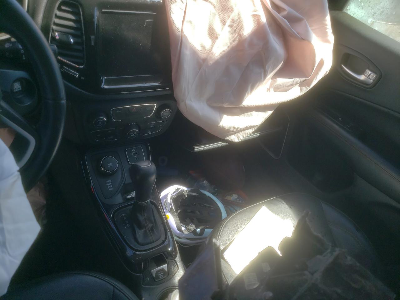 3C4NJDCBXKT827016 2019 Jeep Compass Limited