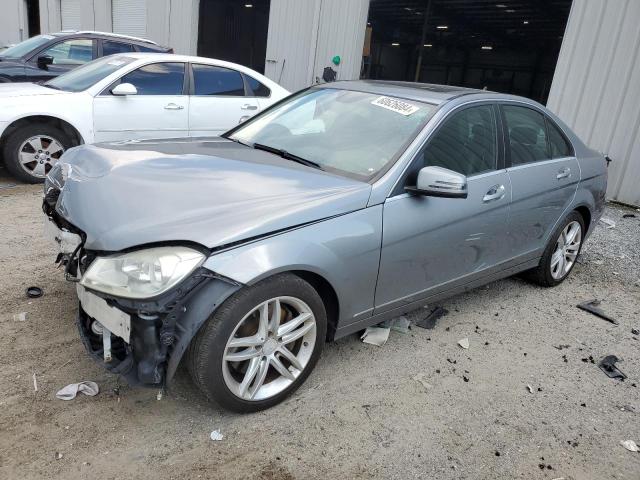 VIN WDDGF8AB8DA835734 2013 Mercedes-Benz C-Class, 3... no.1