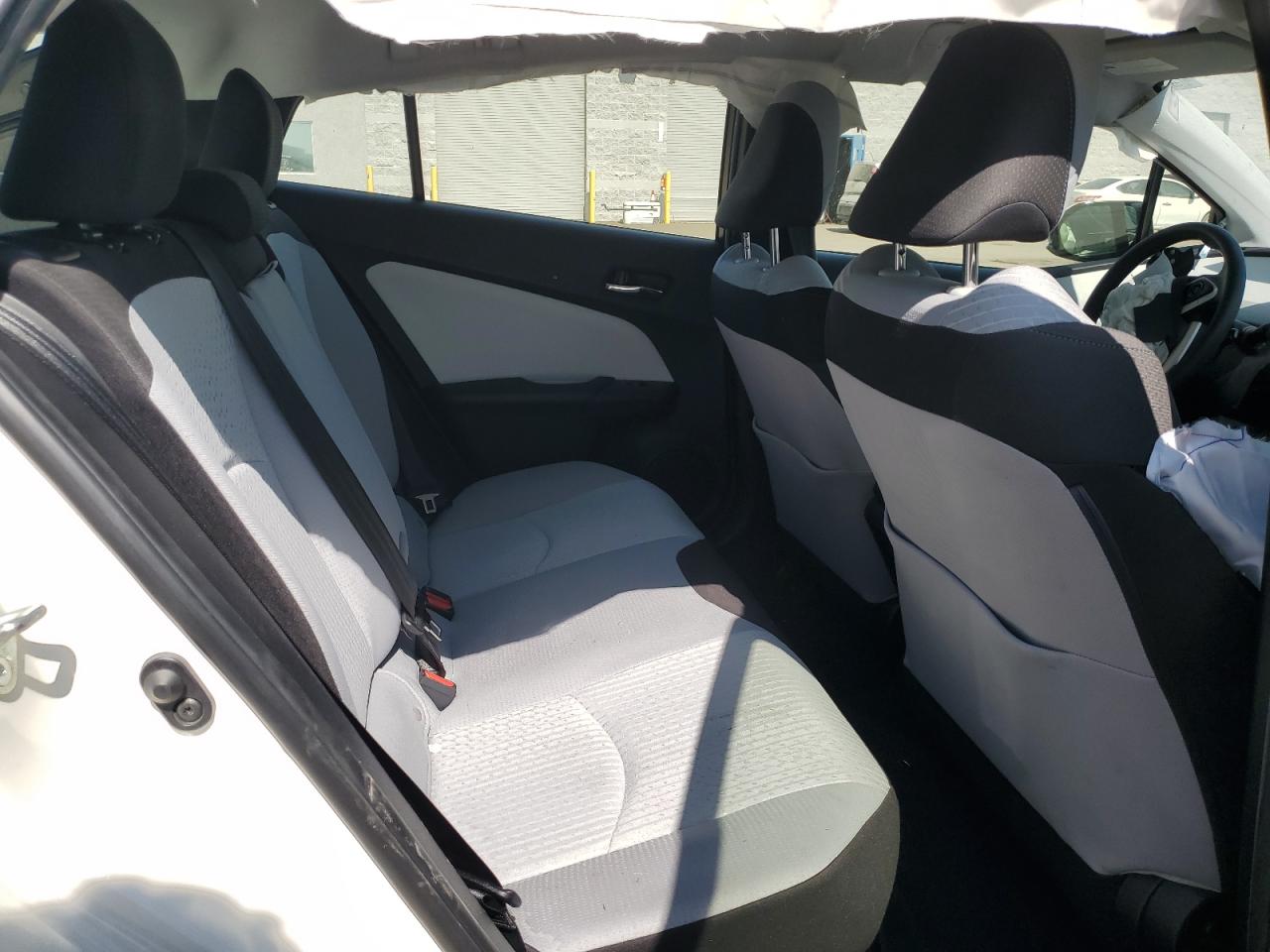 JTDKBRFU1H3560007 2017 Toyota Prius