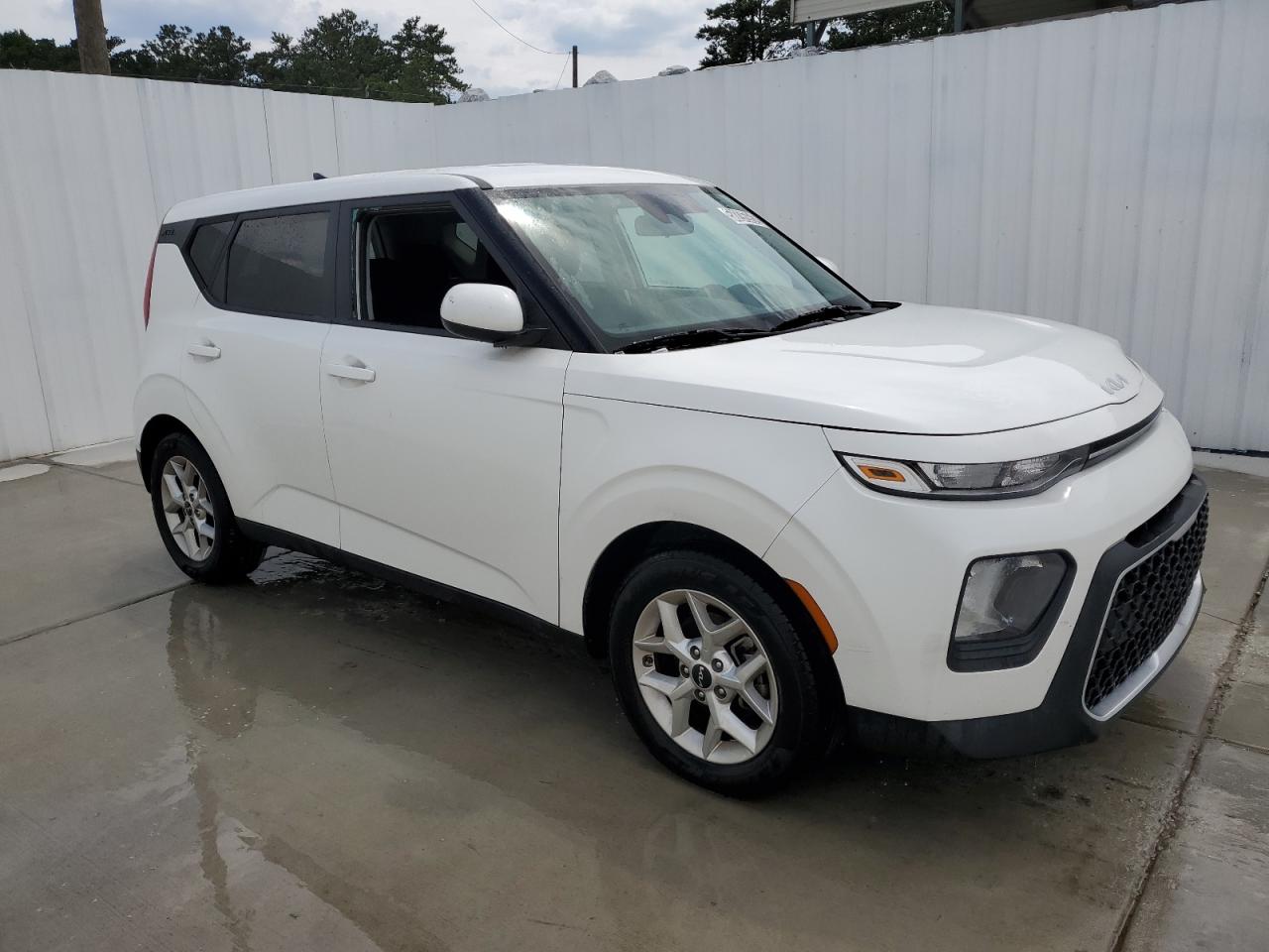 2022 Kia Soul Lx vin: KNDJ23AU0N7833443