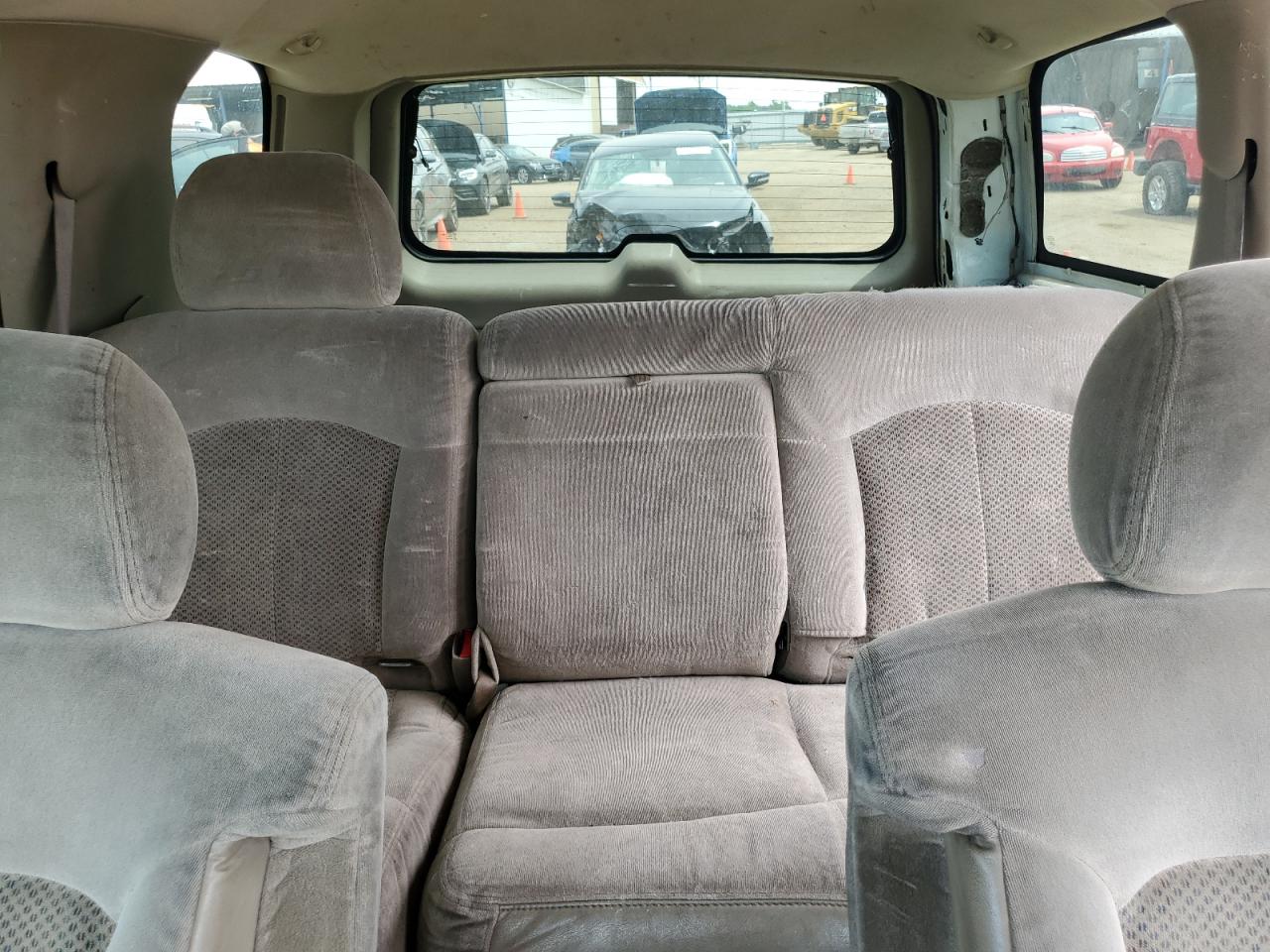 1GNEK13Z12J237763 2002 Chevrolet Tahoe K1500