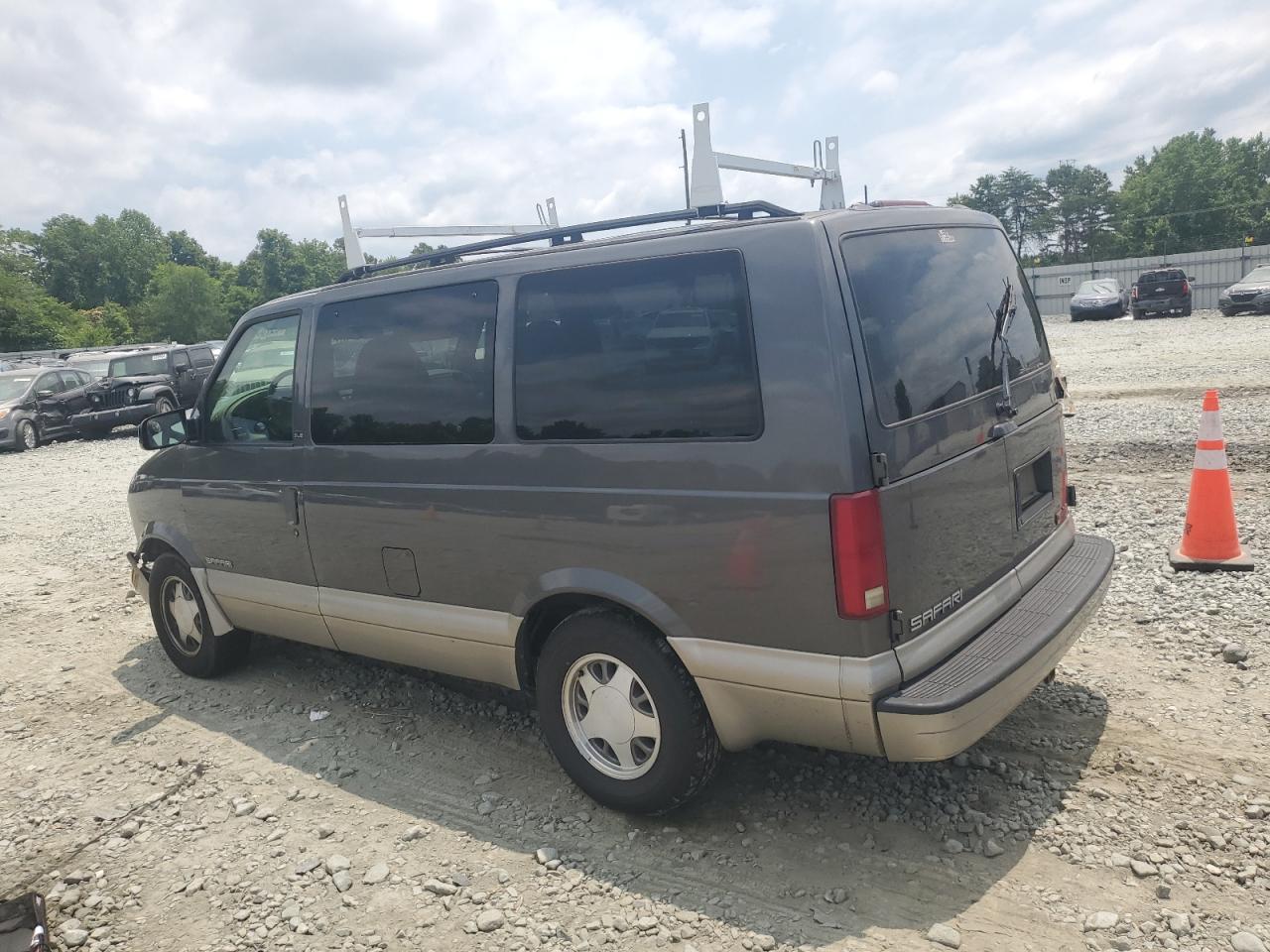 1GKDM19X52B516362 2002 GMC Safari Xt