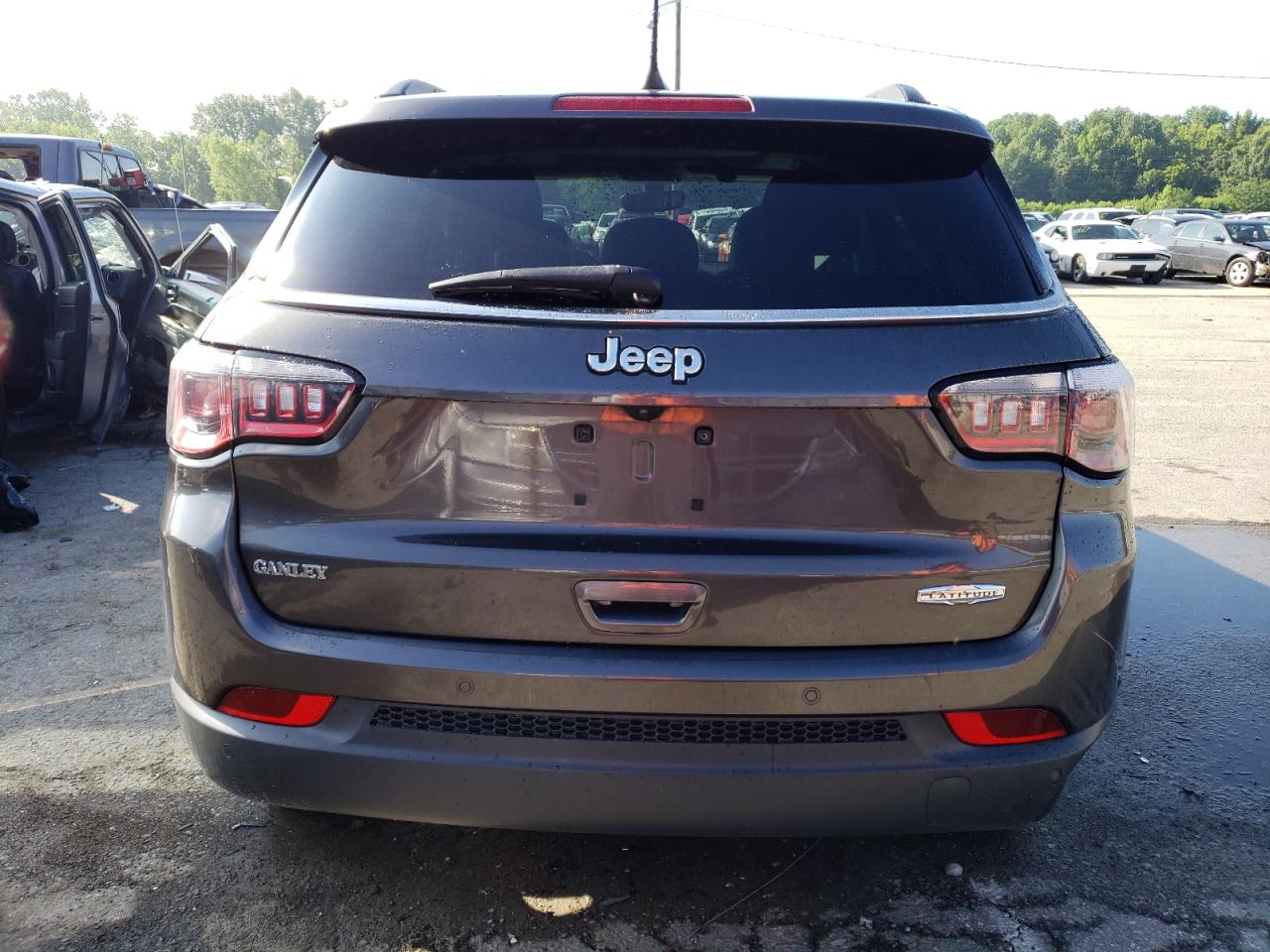 3C4NJCBB8KT844487 2019 Jeep Compass Latitude