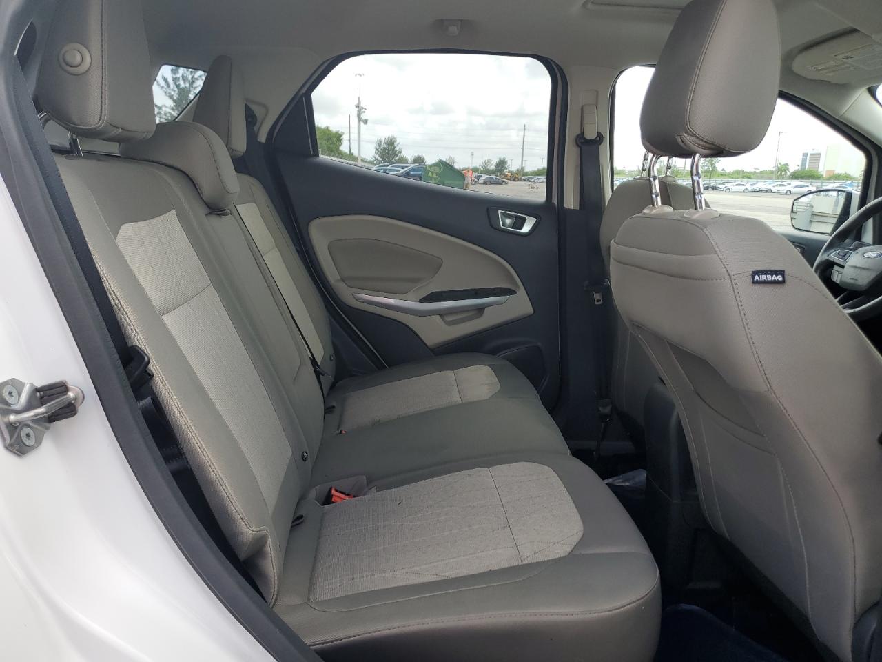 MAJ3P1TE2JC185339 2018 Ford Ecosport Se