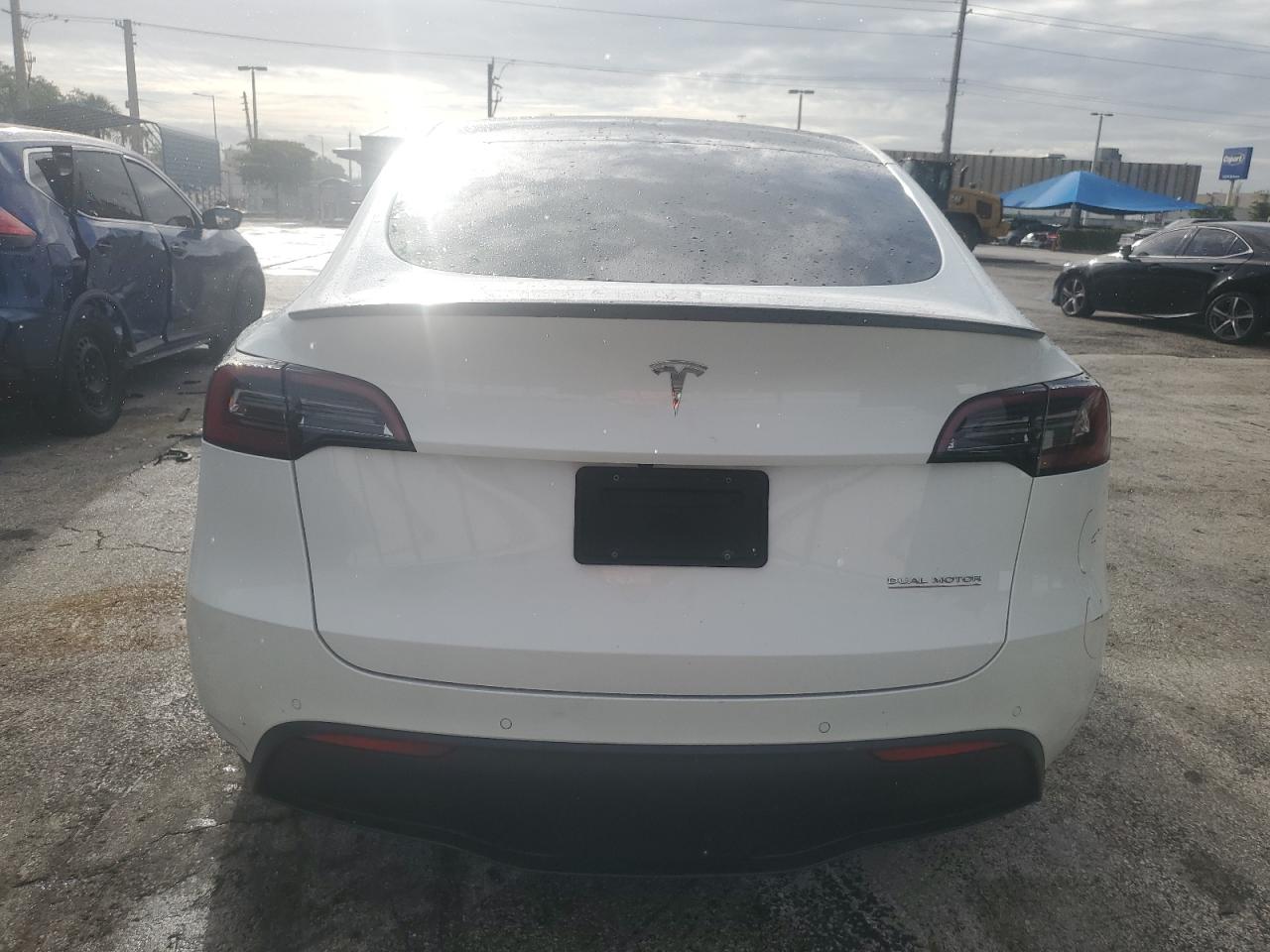 5YJYGDEF6MF264690 2021 Tesla Model Y