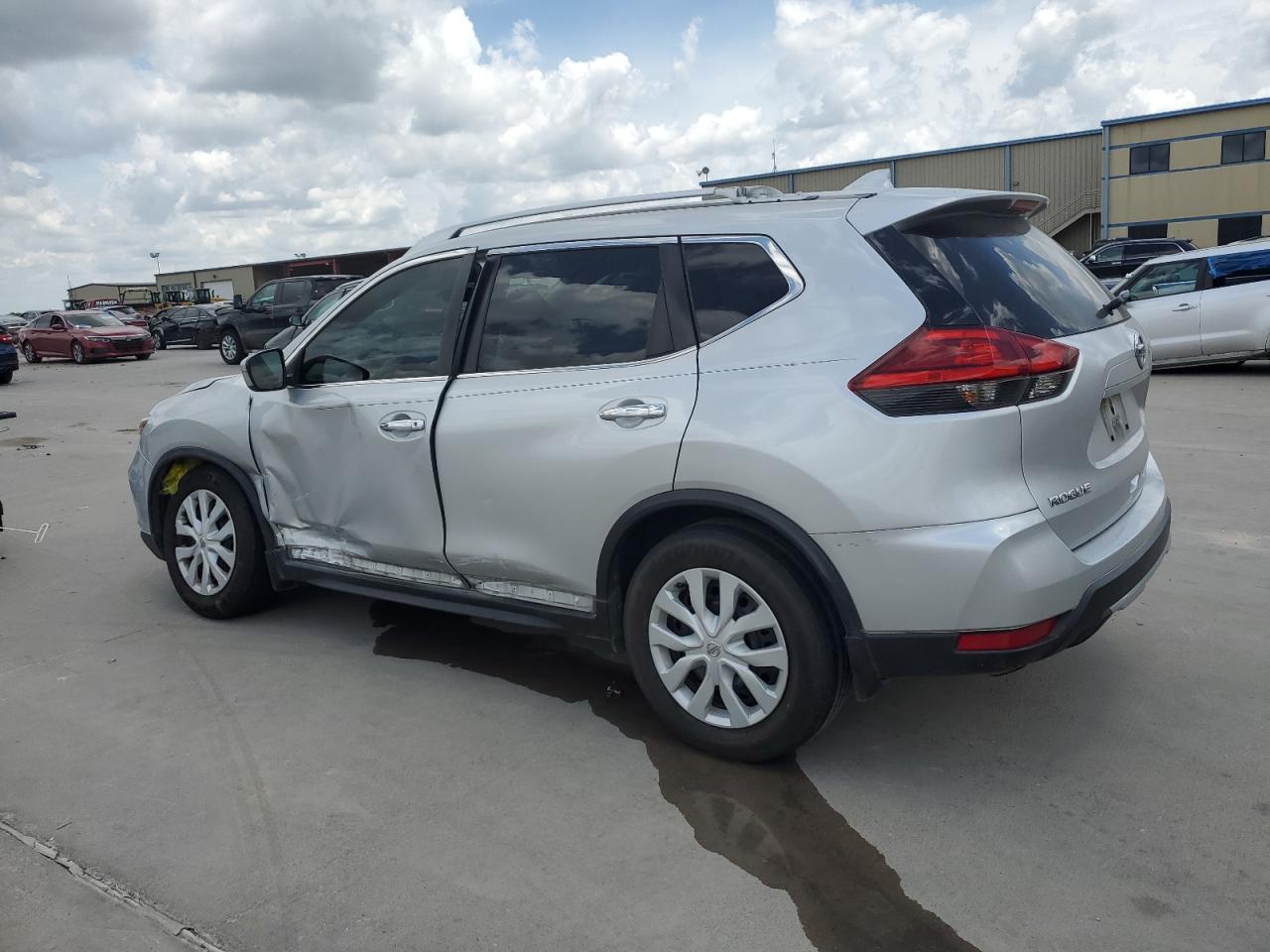 KNMAT2MT8HP508201 2017 Nissan Rogue S