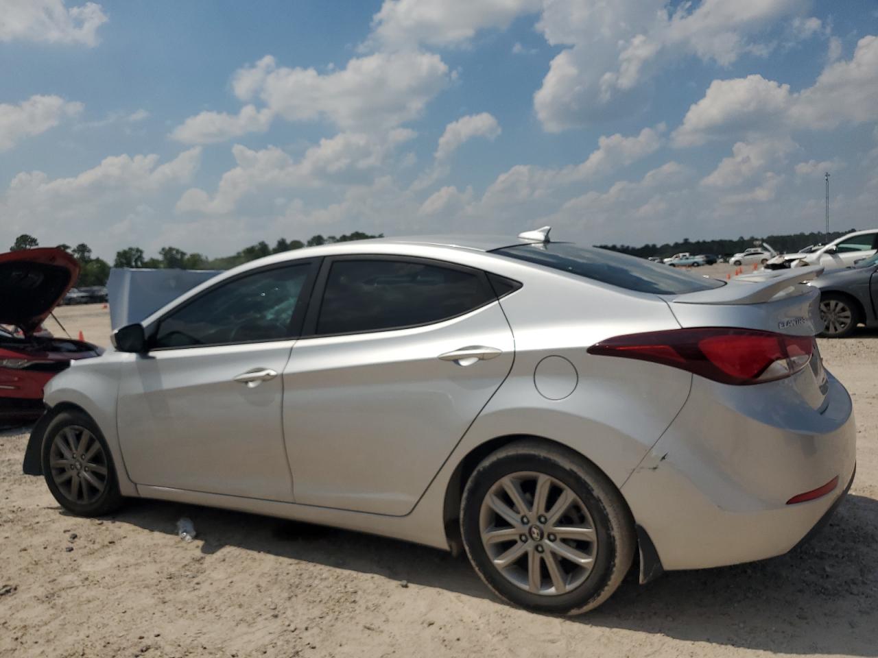 5NPDH4AE2GH796775 2016 Hyundai Elantra Se