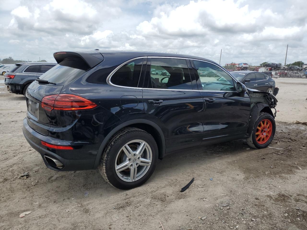 WP1AA2A20GKA10229 2016 Porsche Cayenne