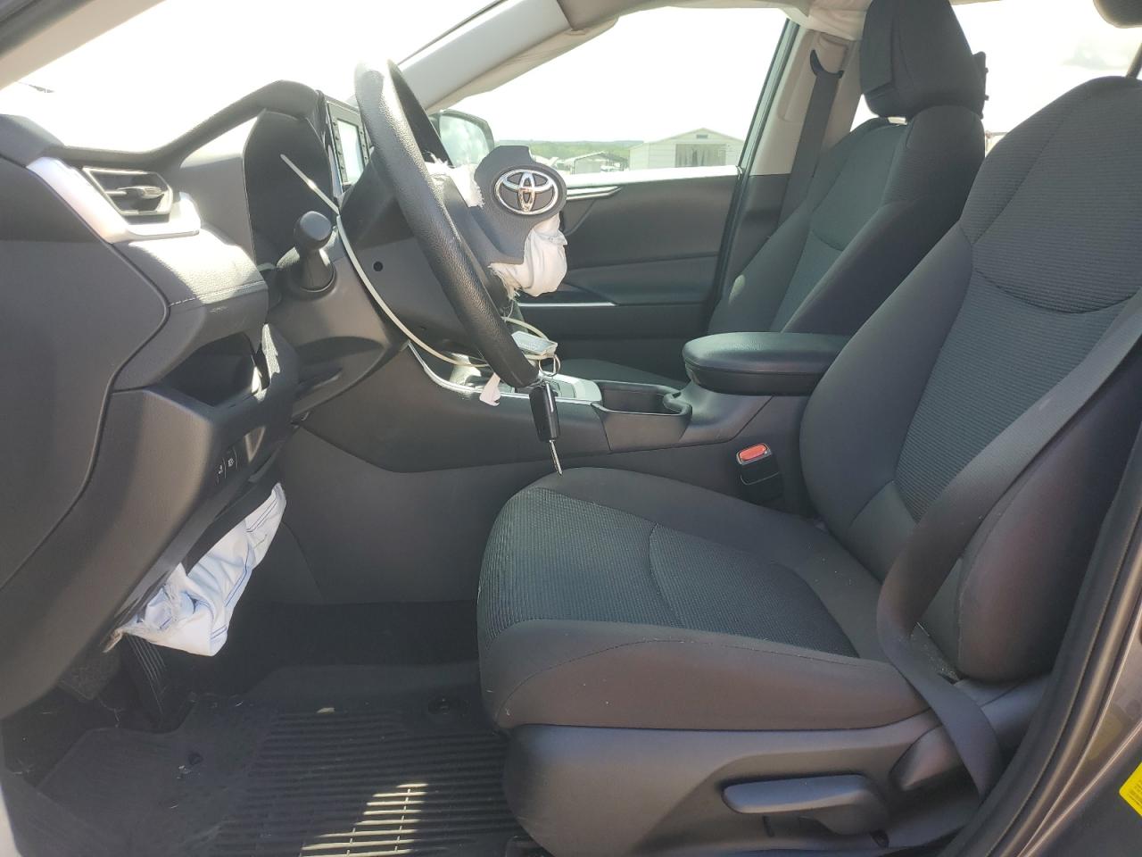 2T3H1RFV7NW216289 2022 Toyota Rav4 Le