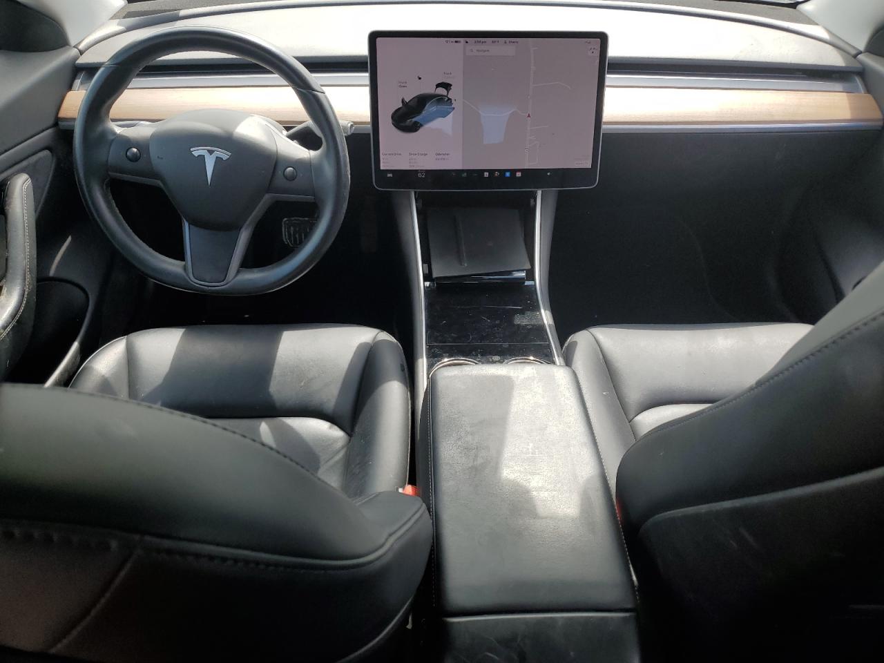 5YJ3E1EA2JF157232 2018 Tesla Model 3