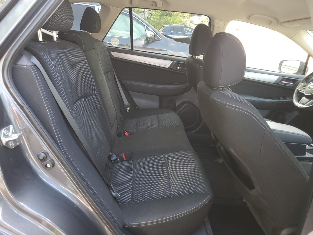 4S4BSAFC2K3236138 2019 Subaru Outback 2.5I Premium