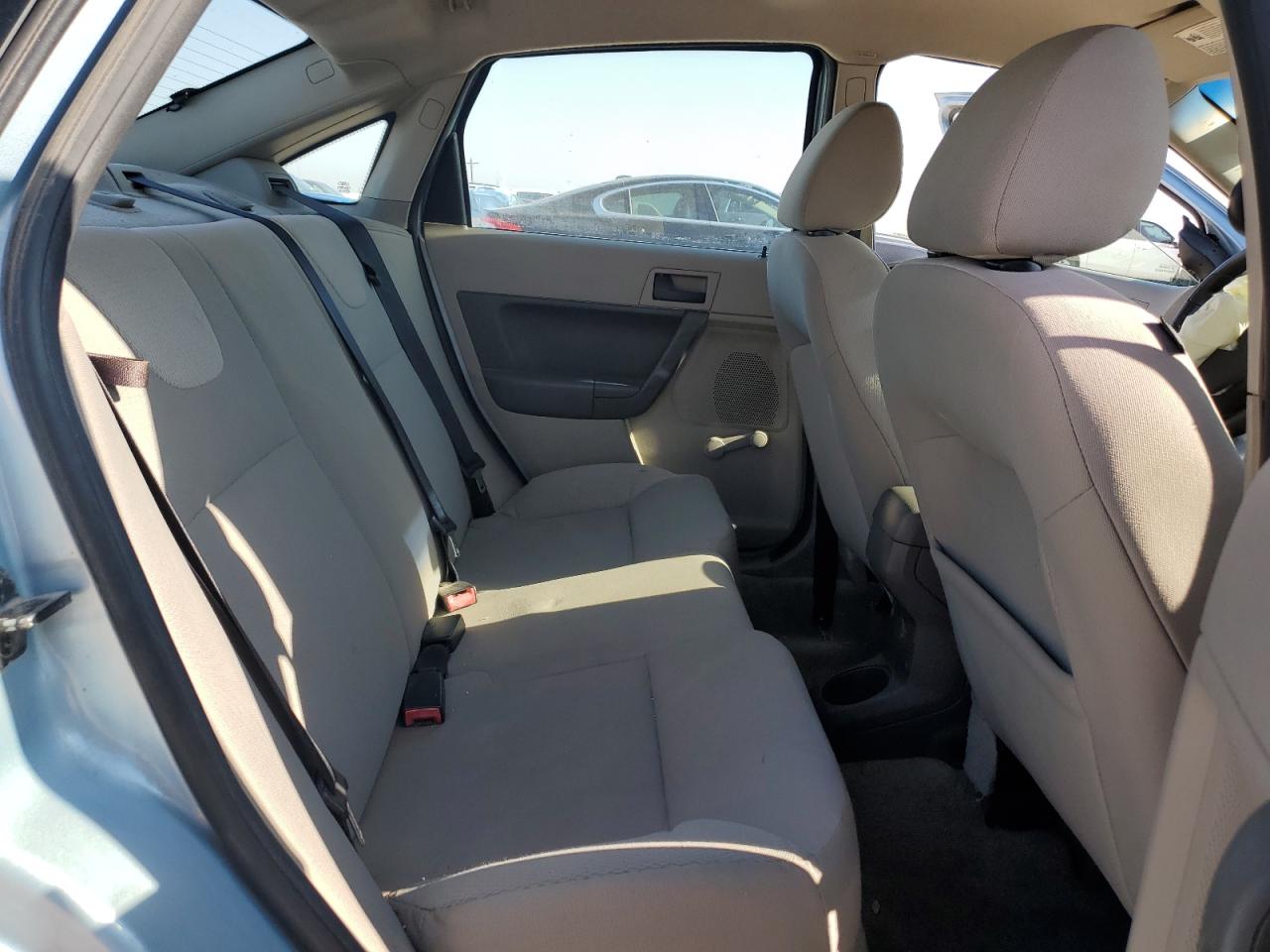 1FAHP34N18W148453 2008 Ford Focus S/Se