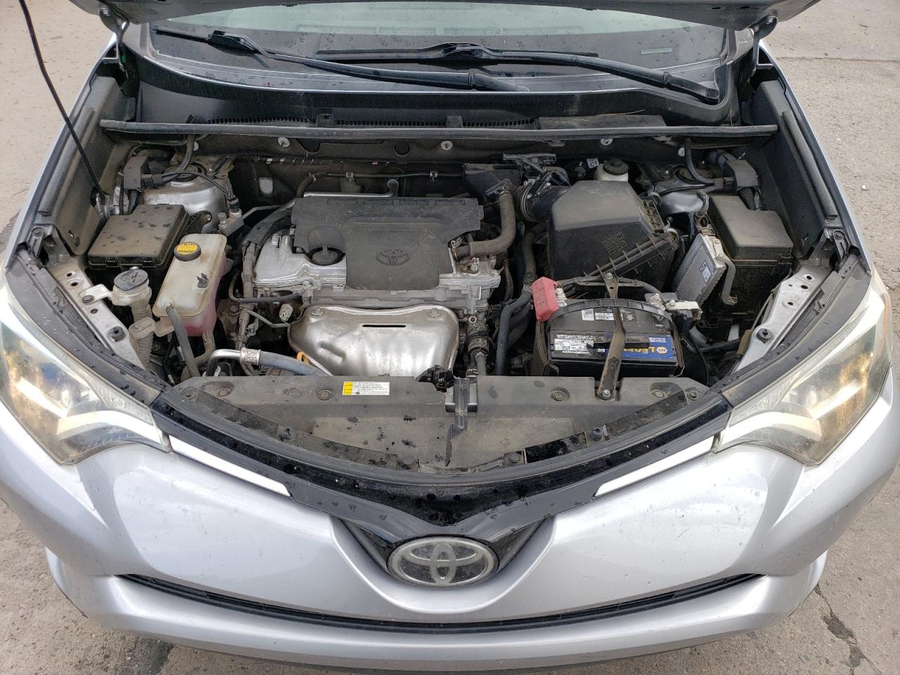 2T3ZFREV3HW381784 2017 Toyota Rav4 Le