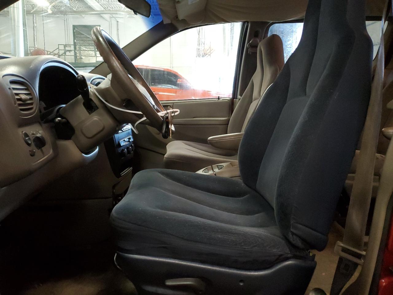 2B4GP44RX2R601951 2002 Dodge Grand Caravan Sport