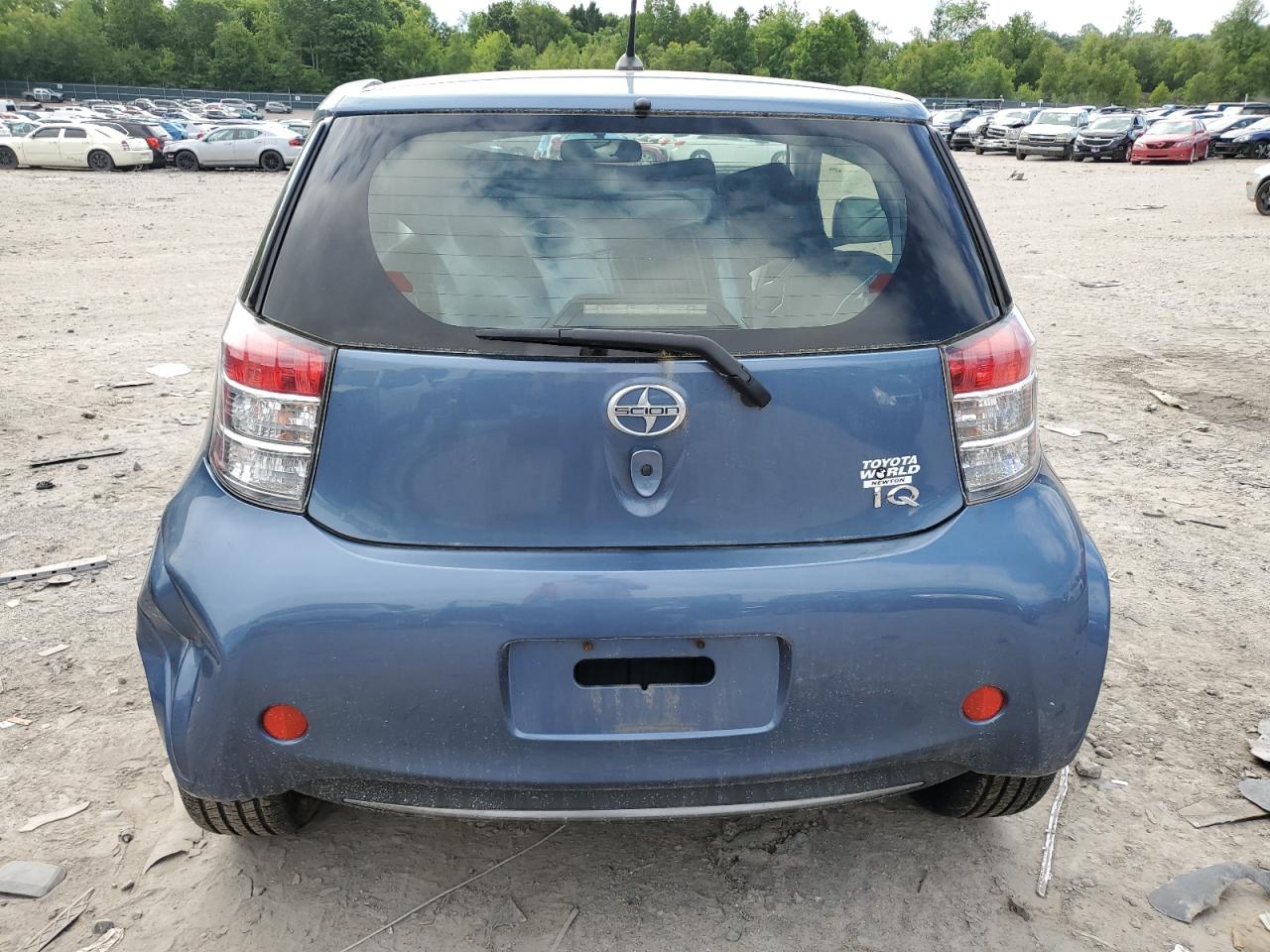 JTNJJXB06CJ018505 2012 Toyota Scion Iq