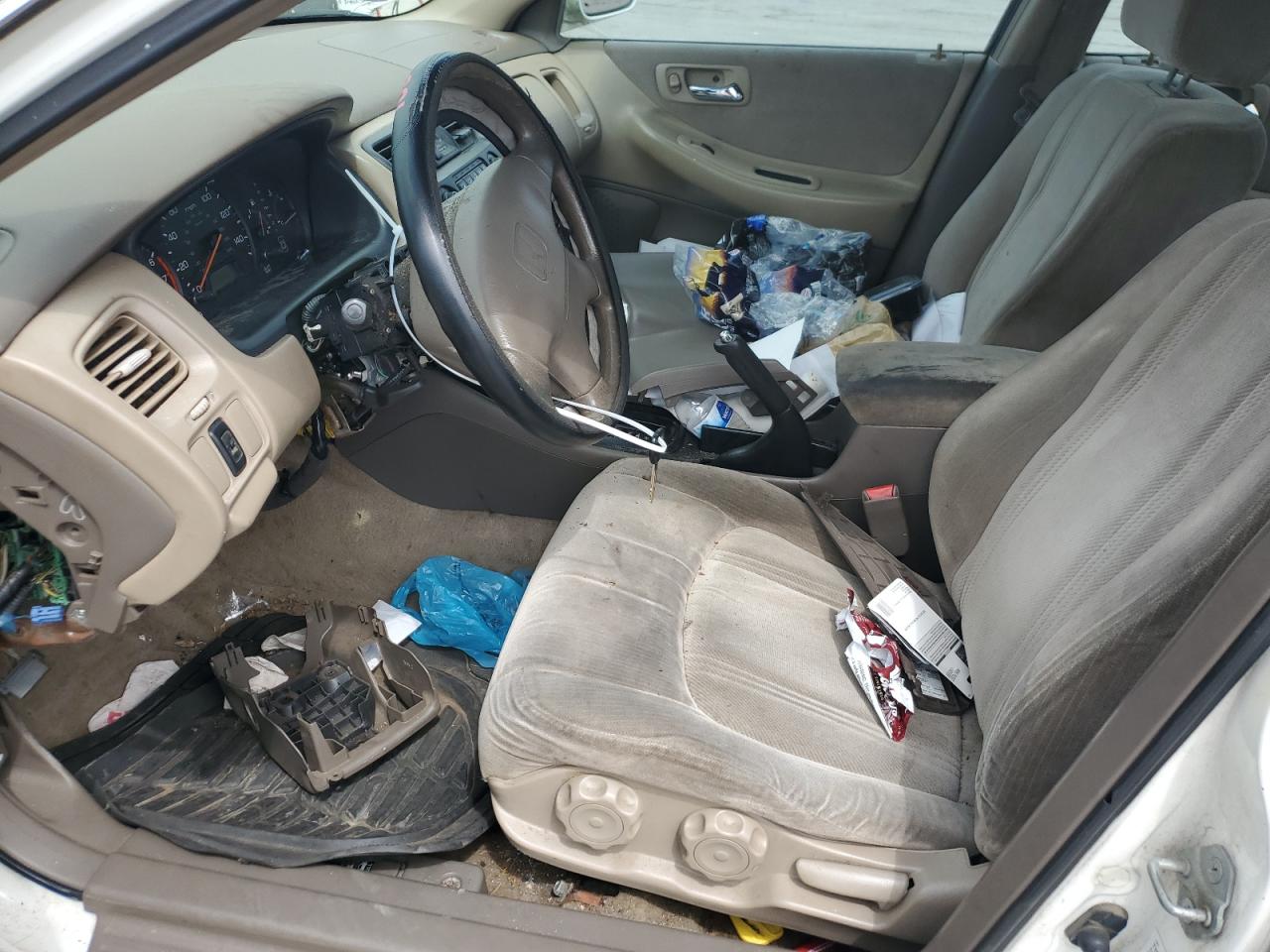 1HGCG5646XA025328 1999 Honda Accord Lx