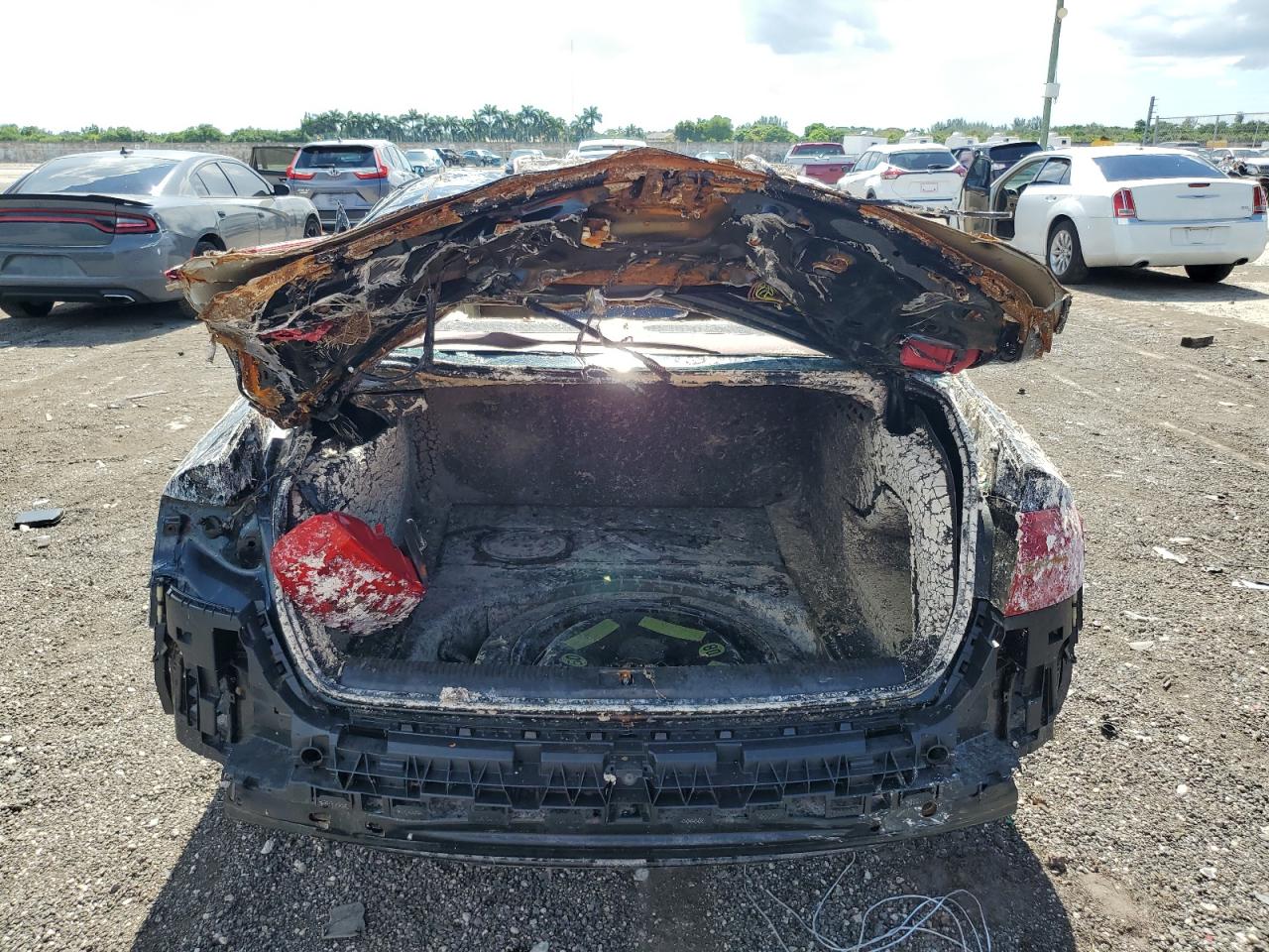 WAUAFAFL9DA060379 2013 Audi A4 Premium