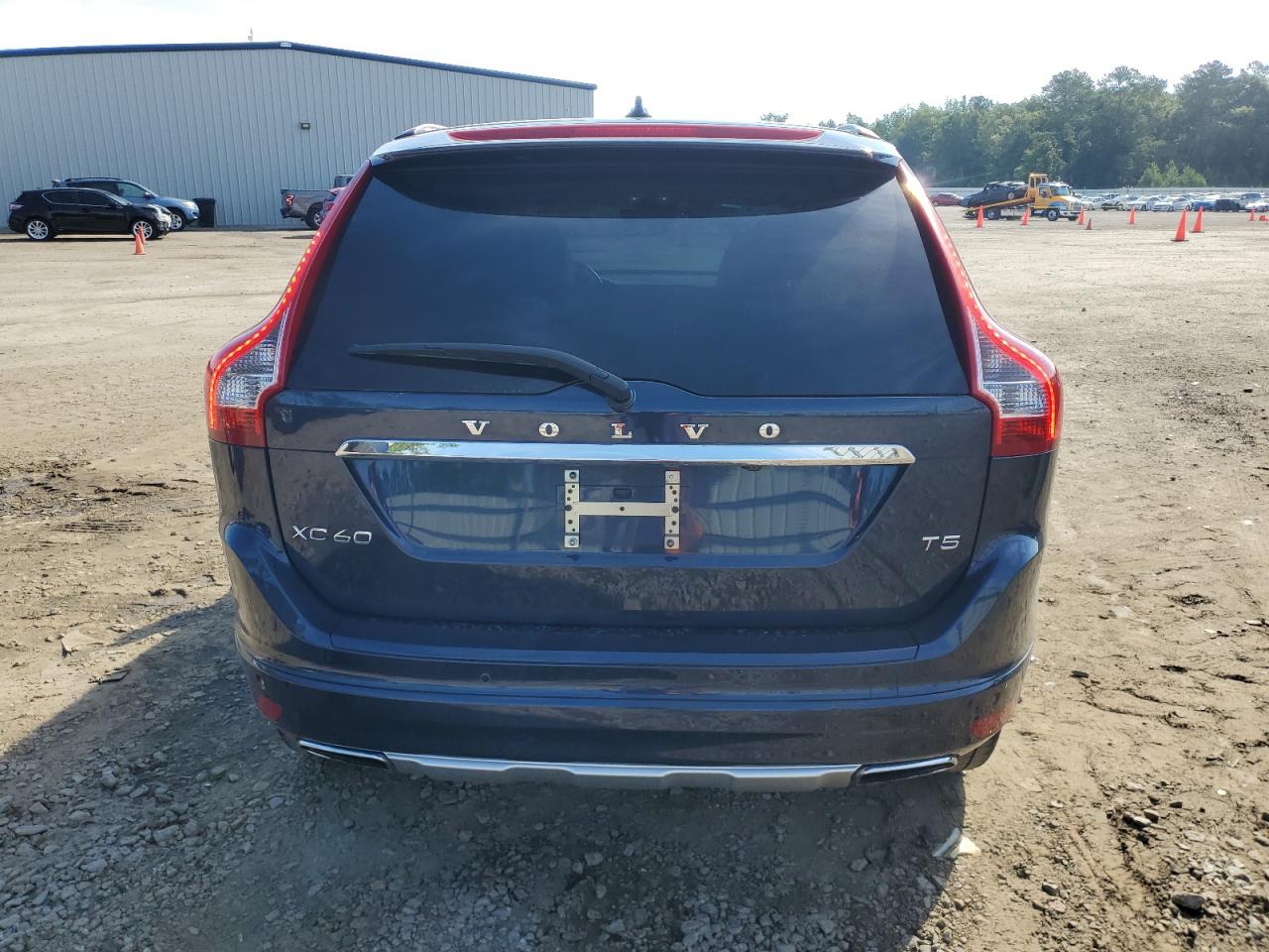 YV440MDK5F2722997 2015 Volvo Xc60 T5 Premier