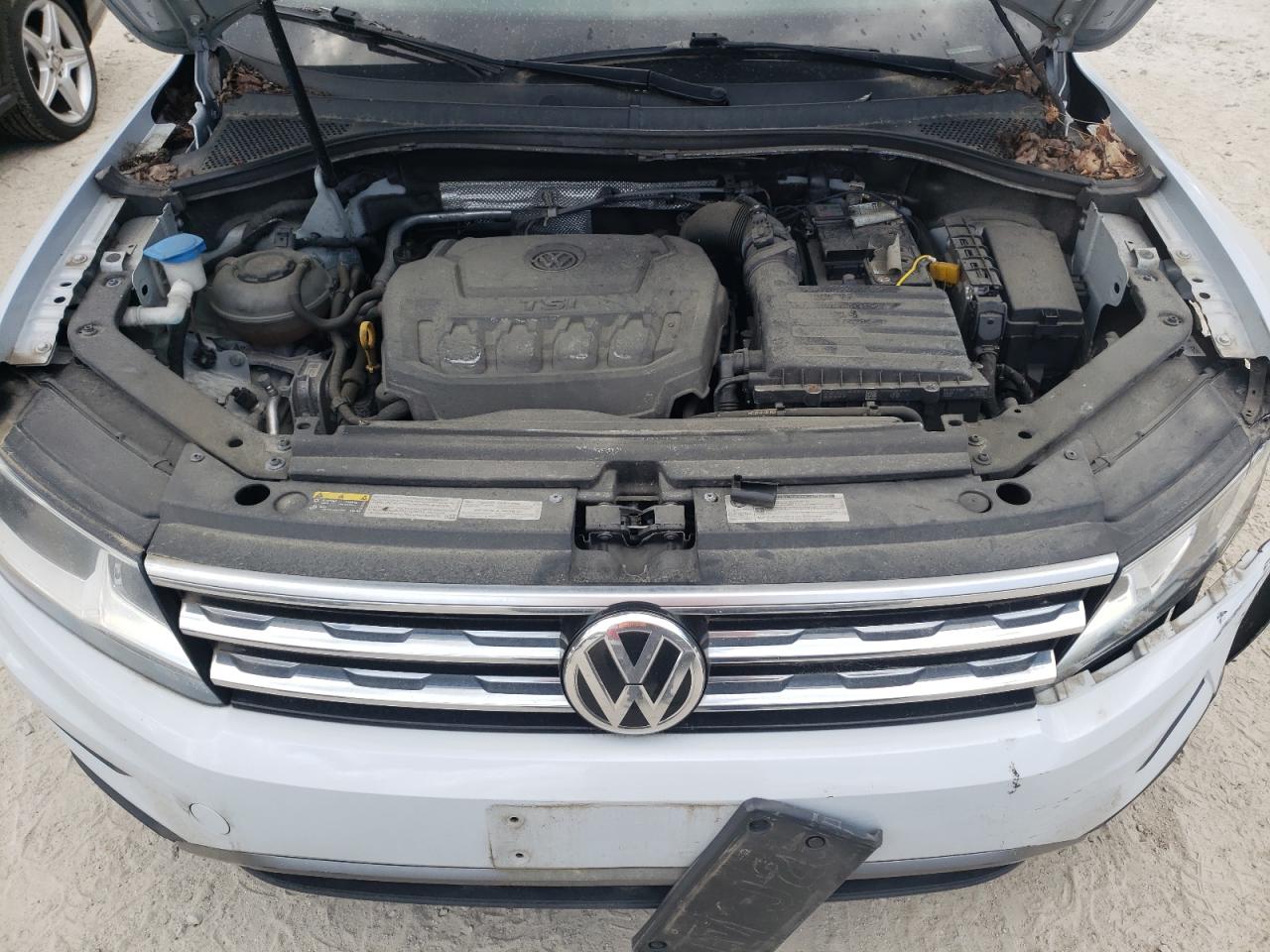 3VV2B7AX0JM149466 2018 Volkswagen Tiguan Se