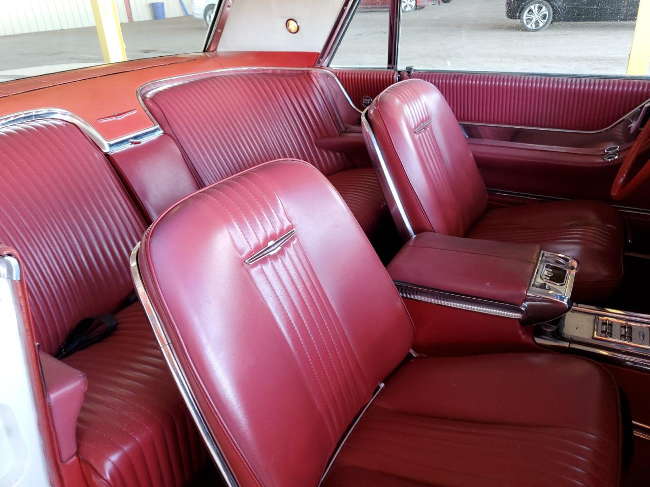 4Y83Z186869 1964 Ford Thunderbir