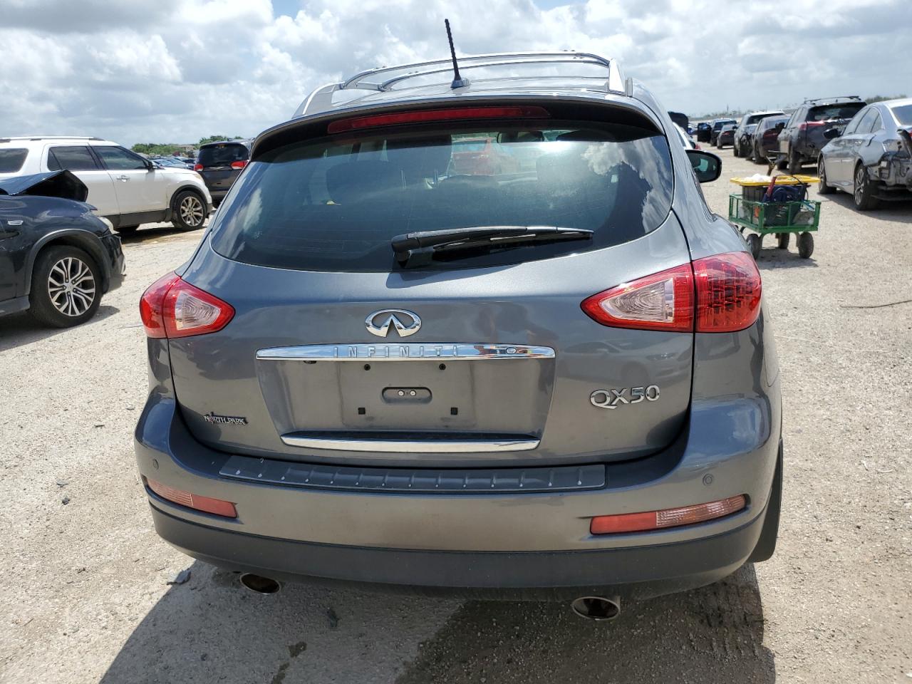 JN1BJ0HP4EM210840 2014 Infiniti Qx50