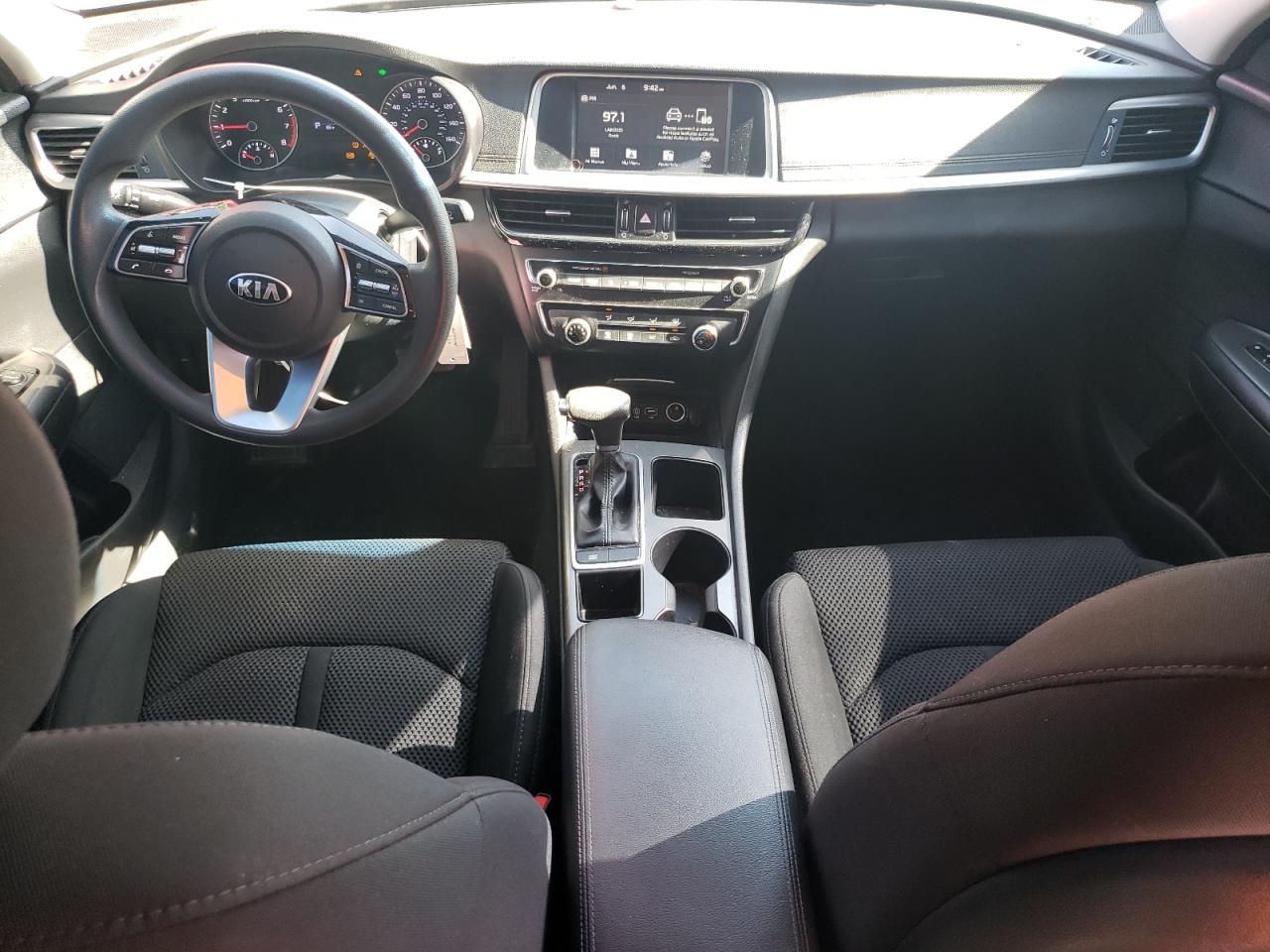 5XXGT4L35LG392253 2020 Kia Optima Lx