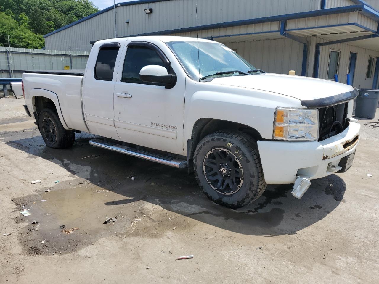 1GCRKSE37BZ255159 2011 Chevrolet Silverado K1500 Lt