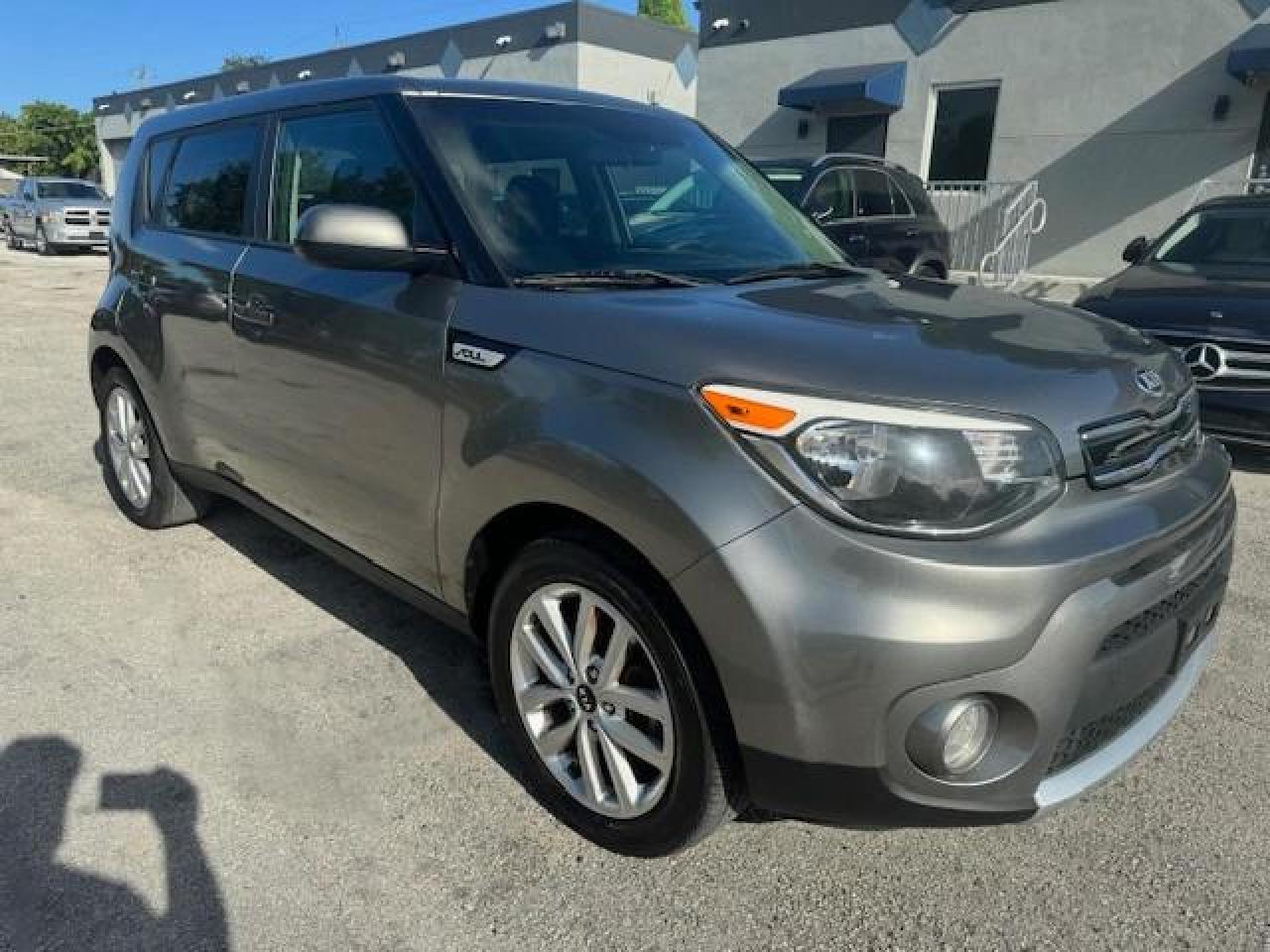 2017 Kia Soul + vin: KNDJP3A59H7448123