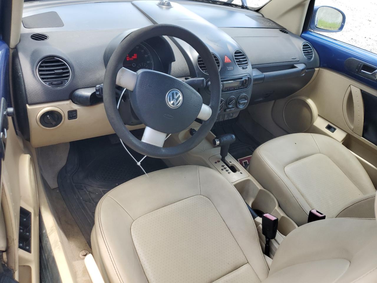 3VWRG31Y77M400571 2007 Volkswagen New Beetle Convertible Option Package 1