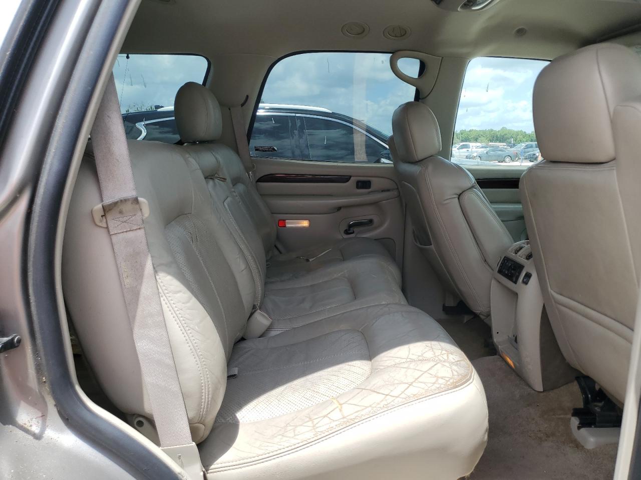 1GYEK63N72R224224 2002 Cadillac Escalade Luxury